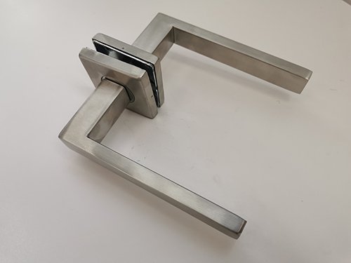 lever style door handle