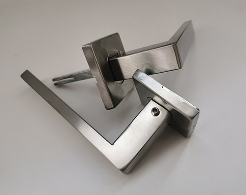 lever style door handle